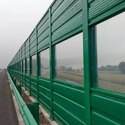 Шумозащитные комбинированные экраны в Новосибирске